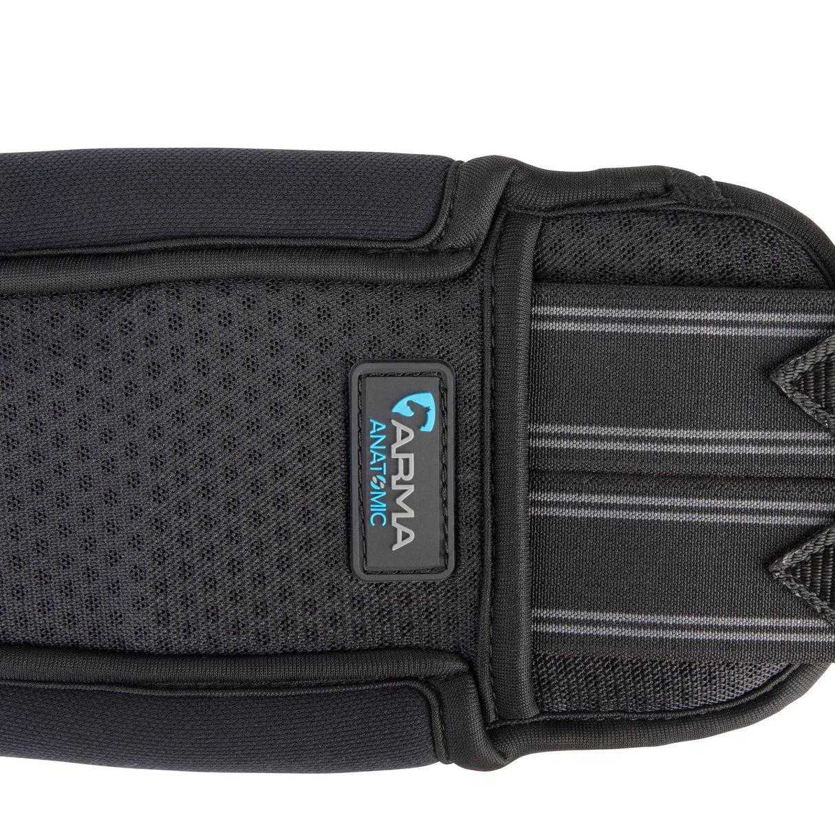 Shires ARMA Performance Anatomic Girth #colour_black