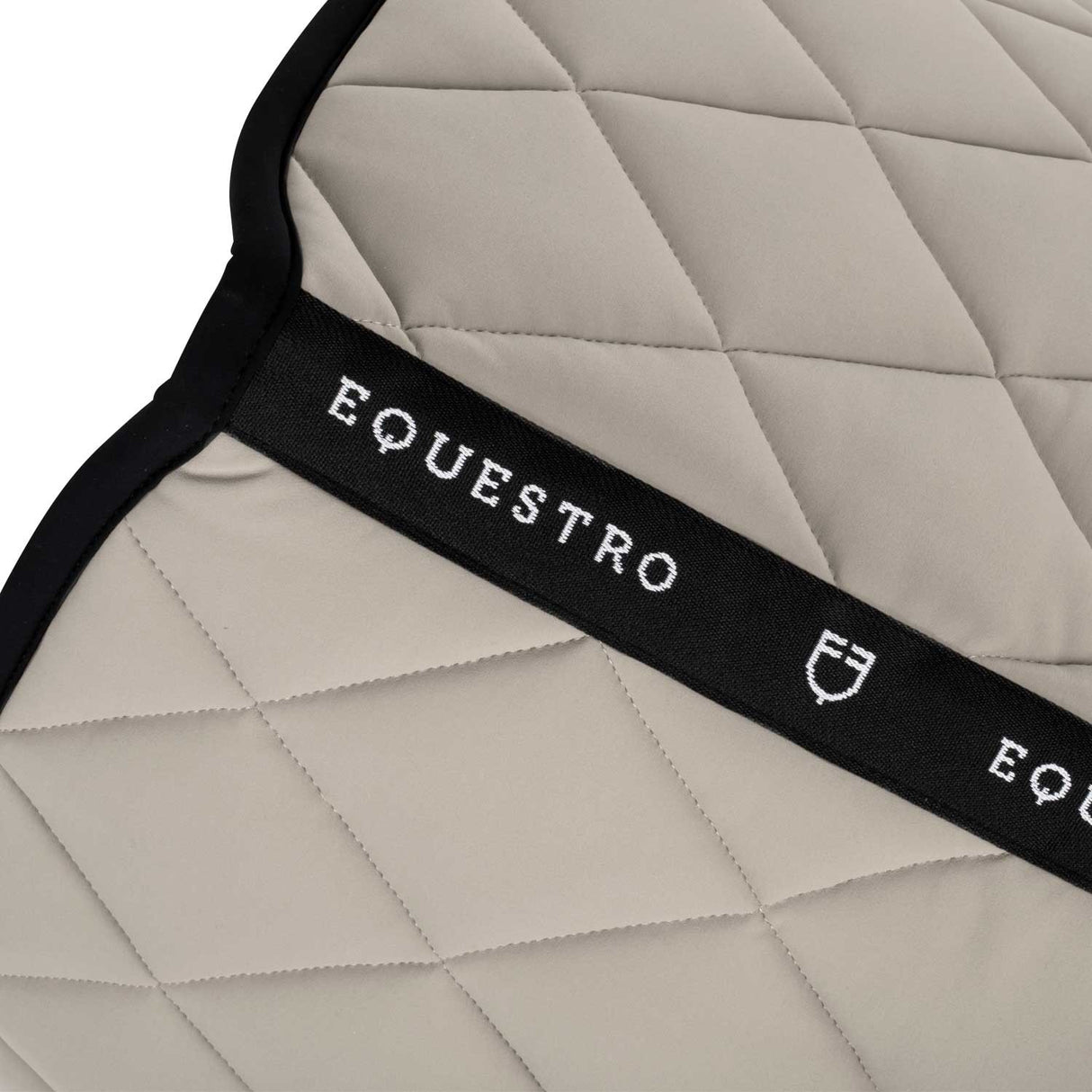 Dressage saddle pad in technical fabric