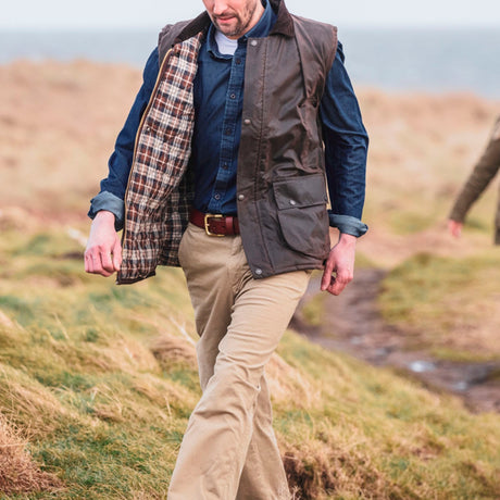 Hoggs of Fife Archerfield Men's Denim Shirt #colour_dark-wash