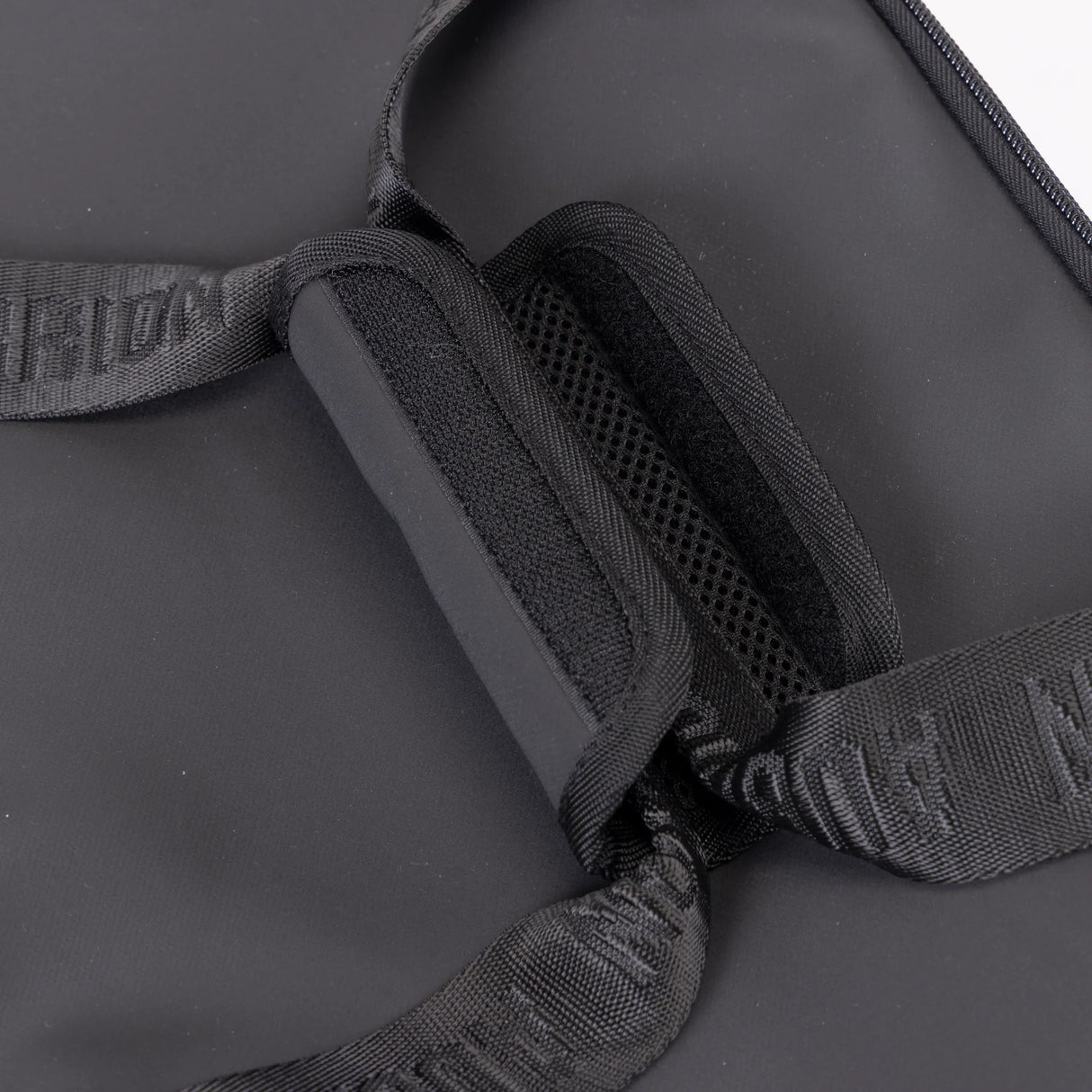 Shires Aubrion React Holdall