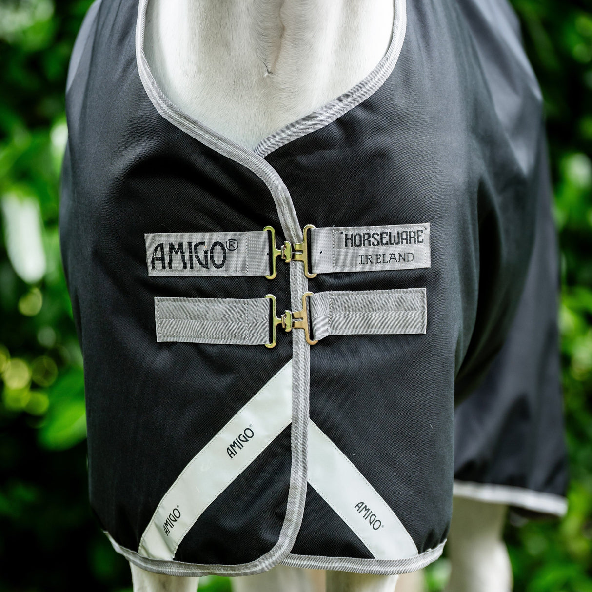 Horseware Ireland Amigo Bravo 12 Original 0g Lite Turnout Rug #colour_black-titanium-grey-silver