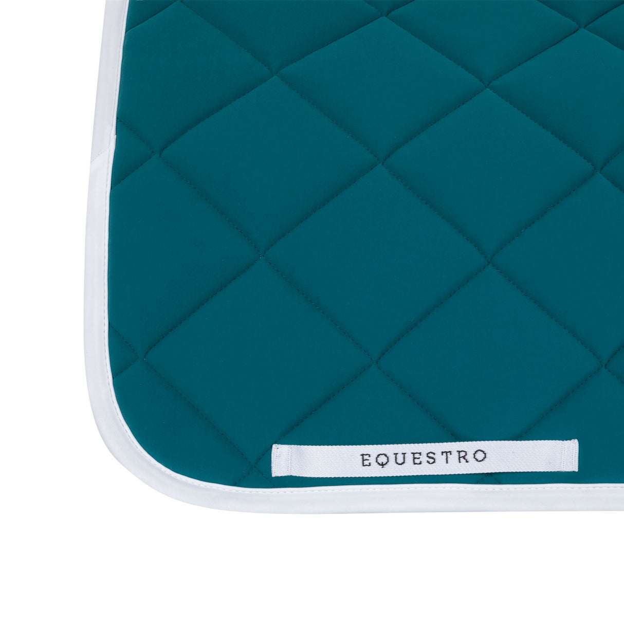 Dressage saddle pad with diamond quilting