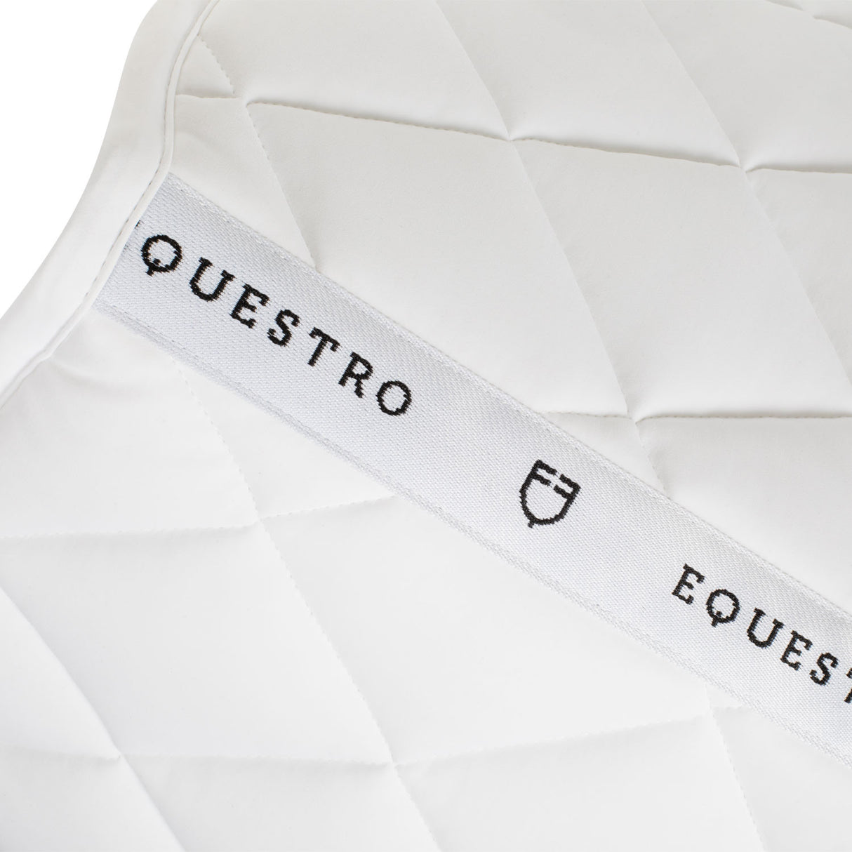 Dressage saddle pad with diamond quilting