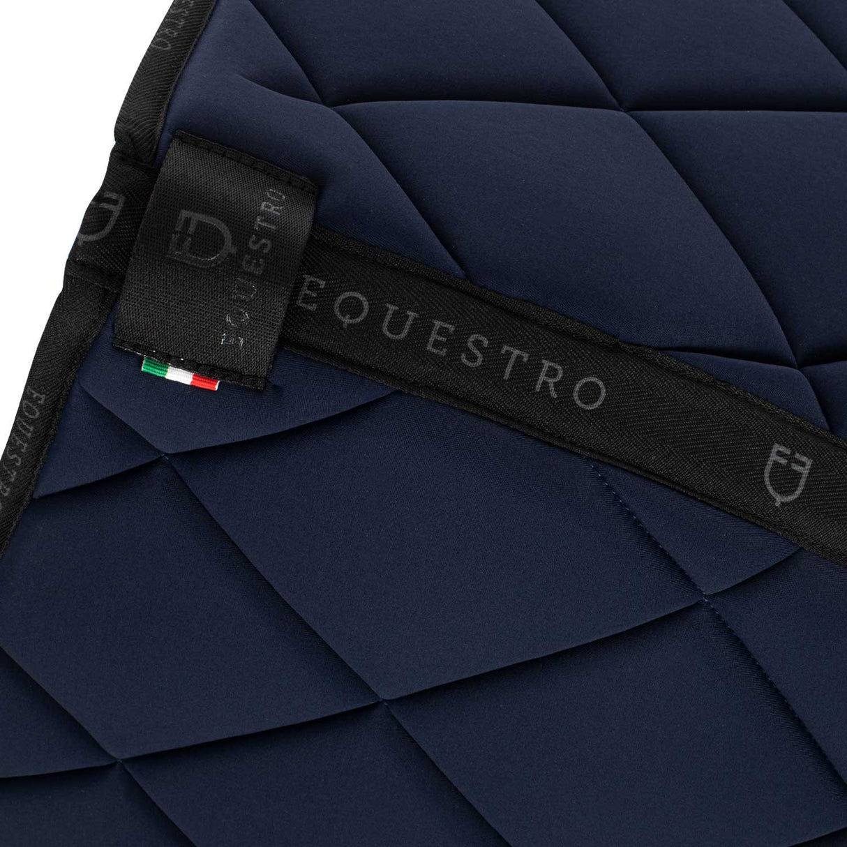 Jumping saddle pad breathable technical fabric