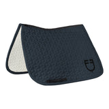 Dressage saddle pad with cube quilting