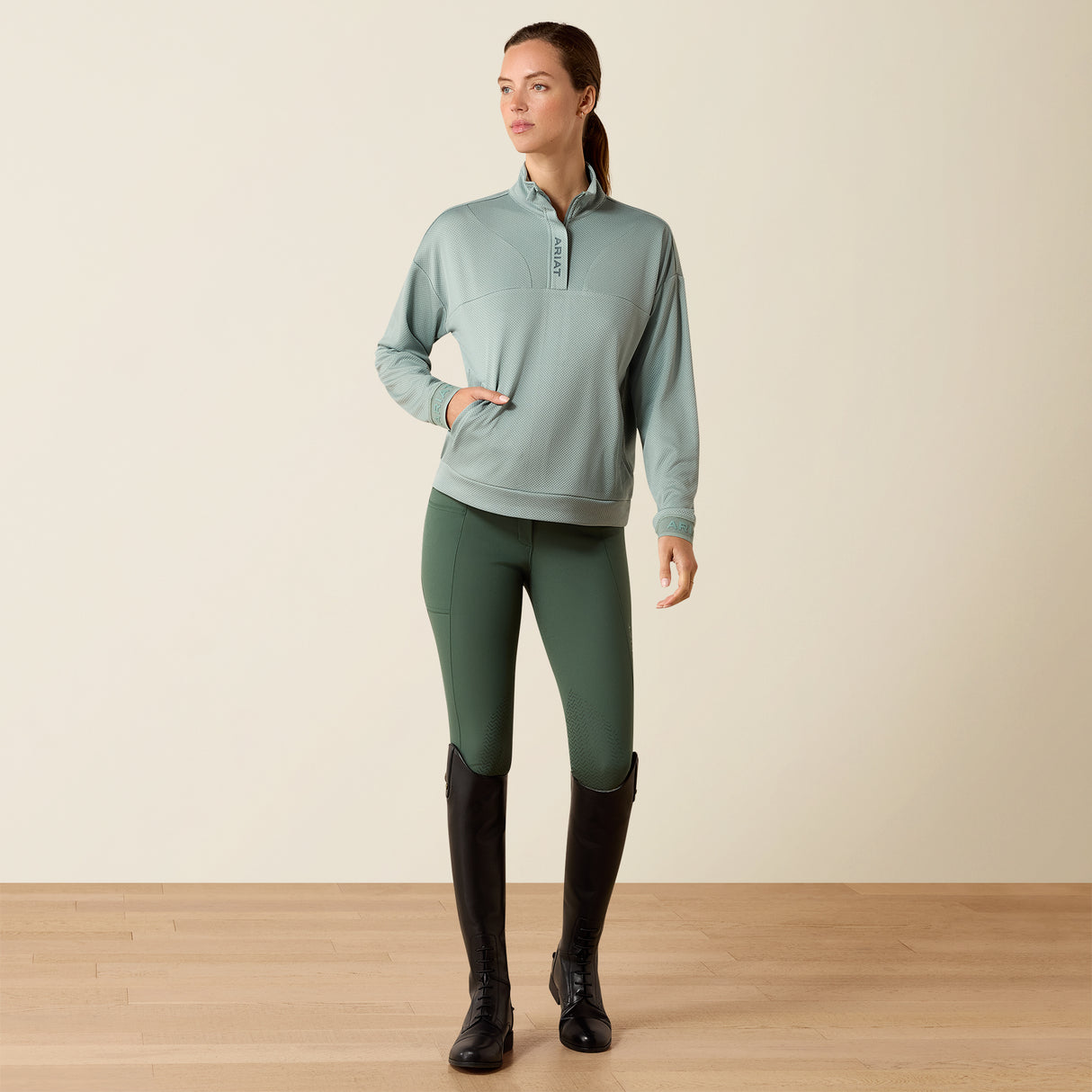 Ariat Women's Breathe 1/2 Zip Sweatshirt