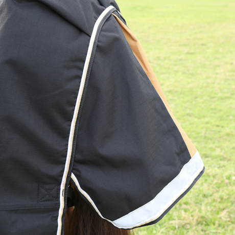 Shires Highlander Plus 200 Turnout Rug #colour_black